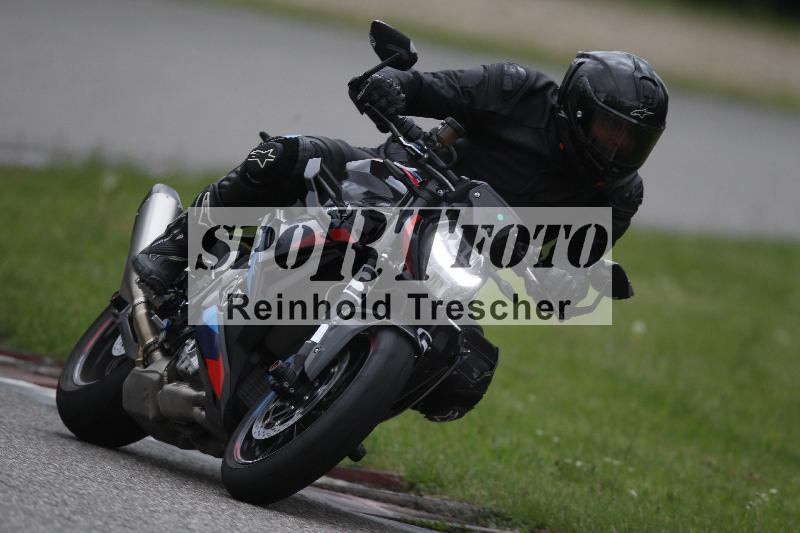 /Archiv-2025/10 23.04.2025 Cornu Master School ADR/gruen-vert/35